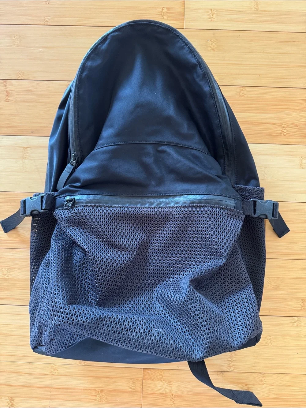 lululemon athletica Black Mesh-Front Backpack